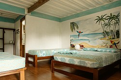 Habitación 4 puestos camas